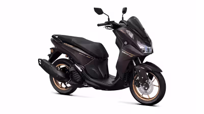 Louez un Yamaha Lexi 155 (noire)