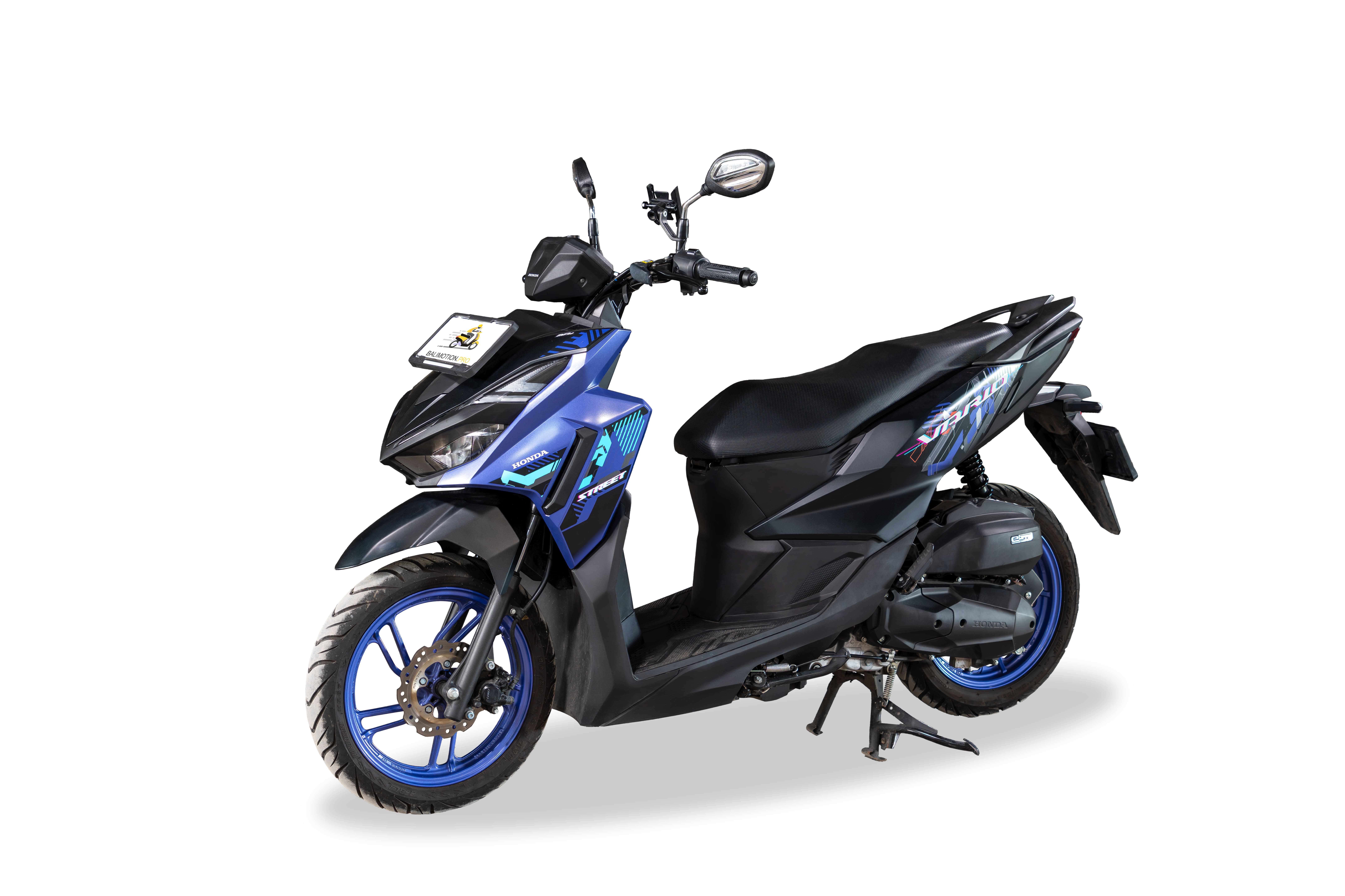Honda Vario 125 street photo 1