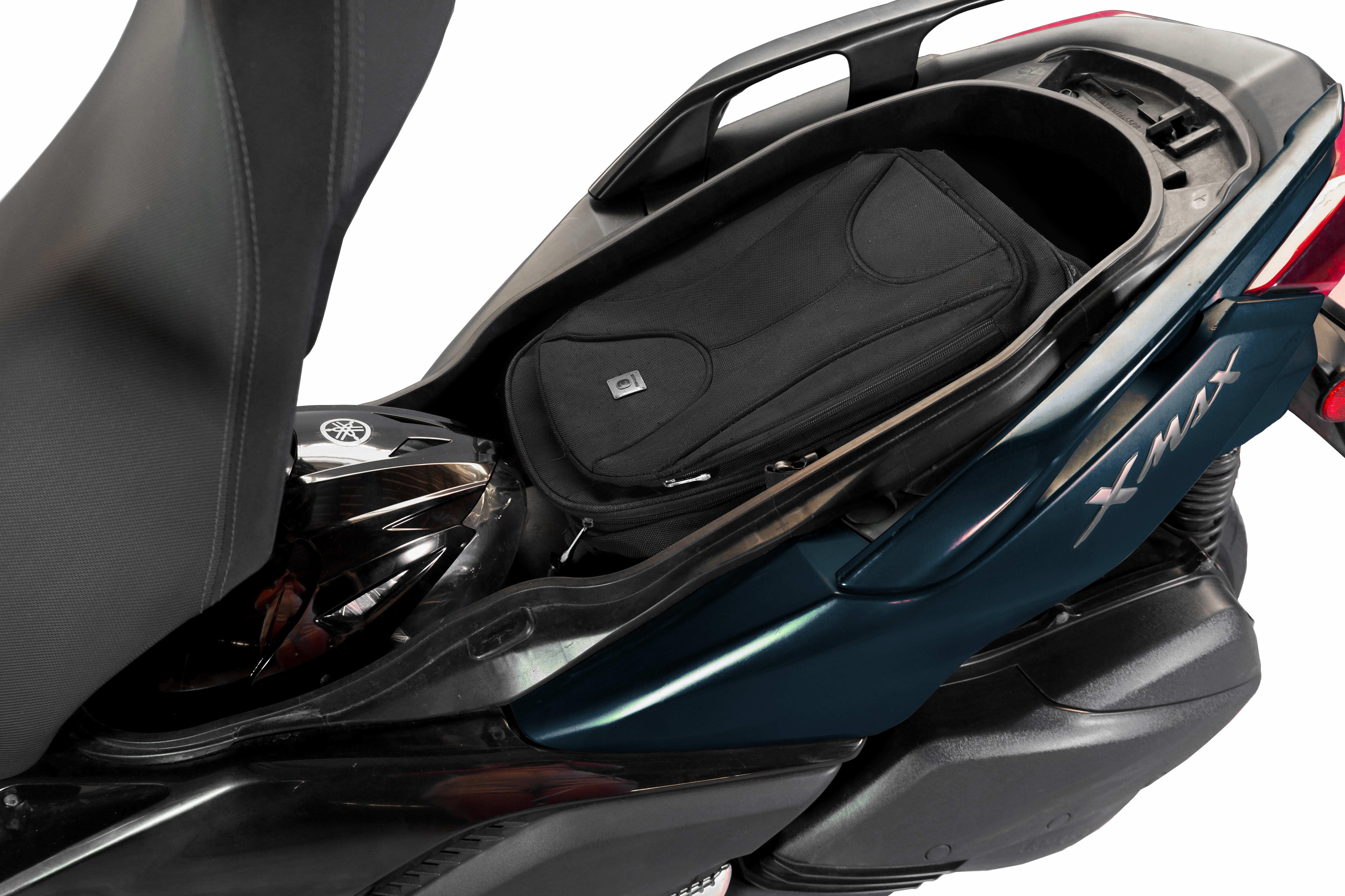 Аренда байка Yamaha XMax Connected - фото 3